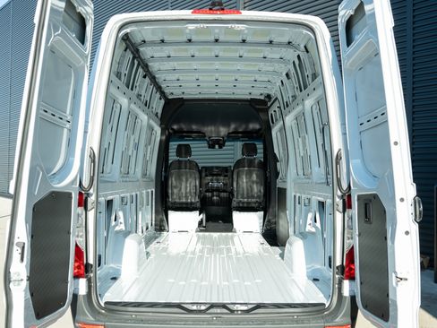 New 2026 Mercedes-Benz Sprinter 2500 image 8
