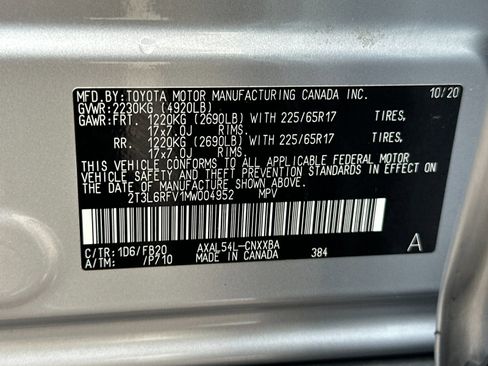 Used 2021 Toyota RAV4 LE image 33