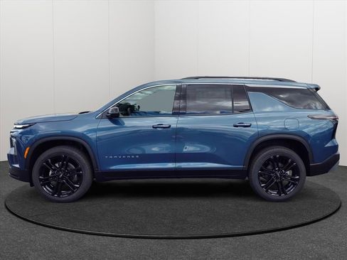 New 2026 Chevrolet Traverse LT w/ LPO, Floor Liner Package FWD image 2