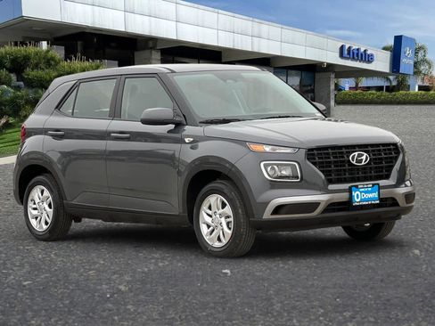 New 2026 Hyundai Venue SE image 9