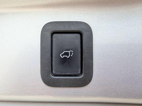 Used 2016 Toyota Highlander XLE AWD/4WD image 34