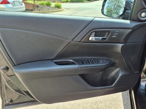 Used 2014 Honda Accord EX-L image 11