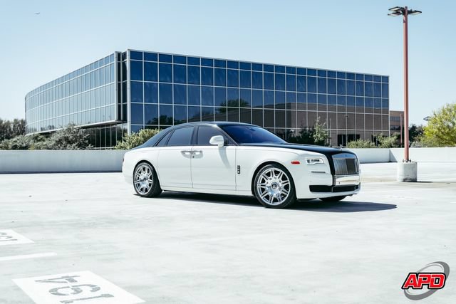Used 2017 Rolls-Royce Ghost RWD image 43