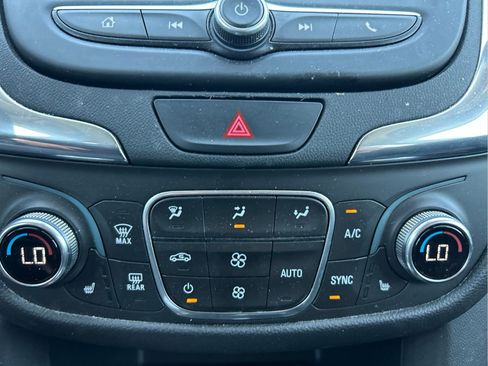 Used 2020 Chevrolet Equinox LT AWD/4WD image 30