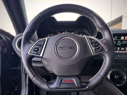Used 2018 Chevrolet Camaro SS image 17