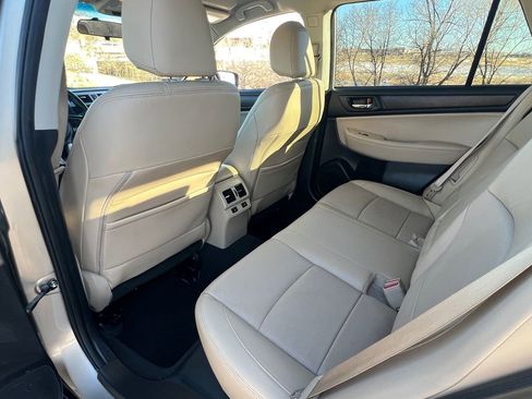 Used 2015 Subaru Outback 3.6R Limited image 30