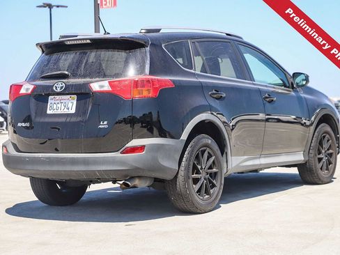 Used 2015 Toyota RAV4 LE AWD/4WD image 6