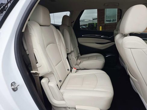 Used 2023 Buick Enclave Essence image 16