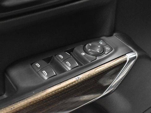 Used 2020 Chevrolet Silverado 1500 LT AWD/4WD image 11