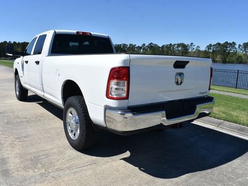 Used 2022 RAM 2500 Tradesman w/ Chrome Appearance Group AWD/4WD image 4