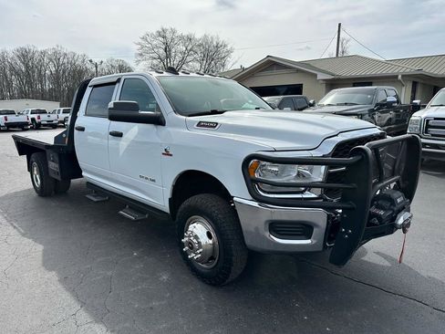 Used 2021 RAM 3500 Tradesman w/ Chrome Appearance Group image 3