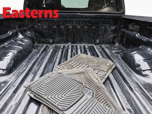 Used 2022 Nissan Frontier S RWD image 9