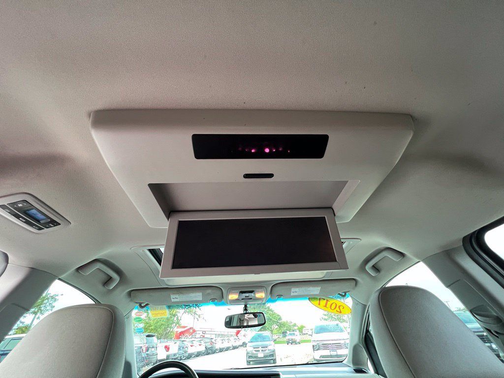 Used 2017 Toyota Sienna FWD image 22
