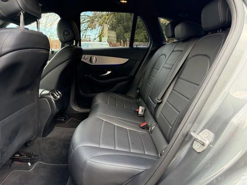 Used 2021 Mercedes-Benz GLC 300 4MATIC image 20