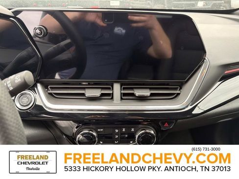 New 2026 Chevrolet Trax RS w/ Sunroof Package image 27