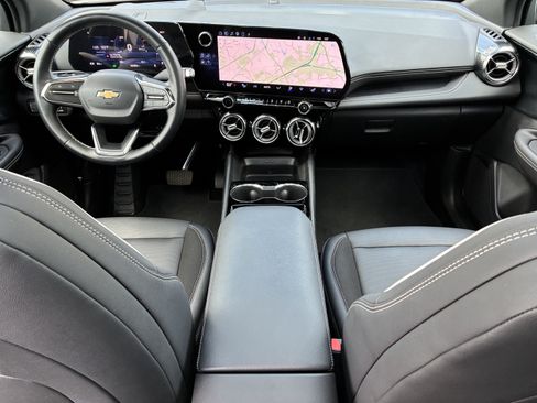 Used 2024 Chevrolet Blazer EV LT AWD/4WD image 18