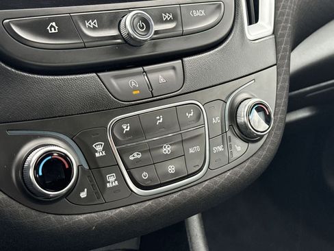 Used 2023 Chevrolet Malibu LT image 23