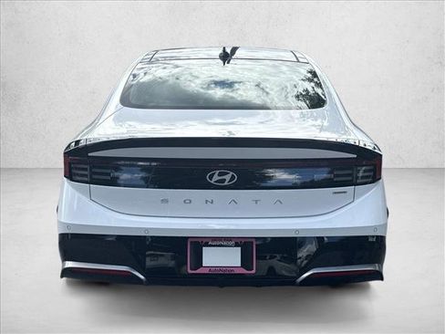 Used 2025 Hyundai Sonata Limited image 8
