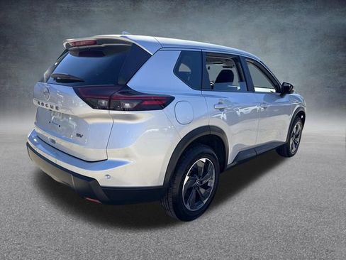Used 2024 Nissan Rogue SV image 10