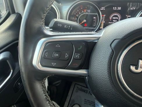 Used 2021 Jeep Wrangler Unlimited Sahara w/ Dual Top Group AWD/4WD image 17