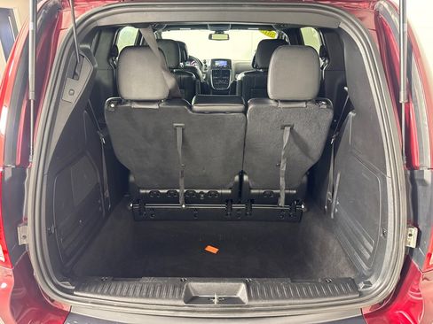 Used 2018 Dodge Grand Caravan GT image 21