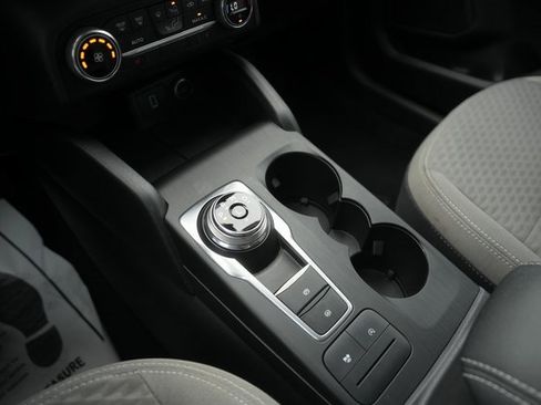 Certified 2020 Ford Escape SE image 26