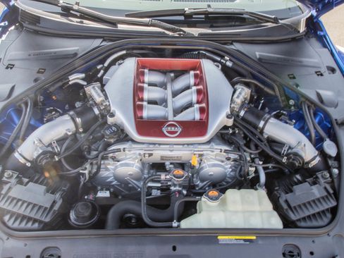 Used 2023 Nissan GT-R Premium AWD/4WD image 26