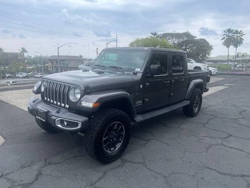Used 2021 Jeep Gladiator Overland AWD/4WD image 2