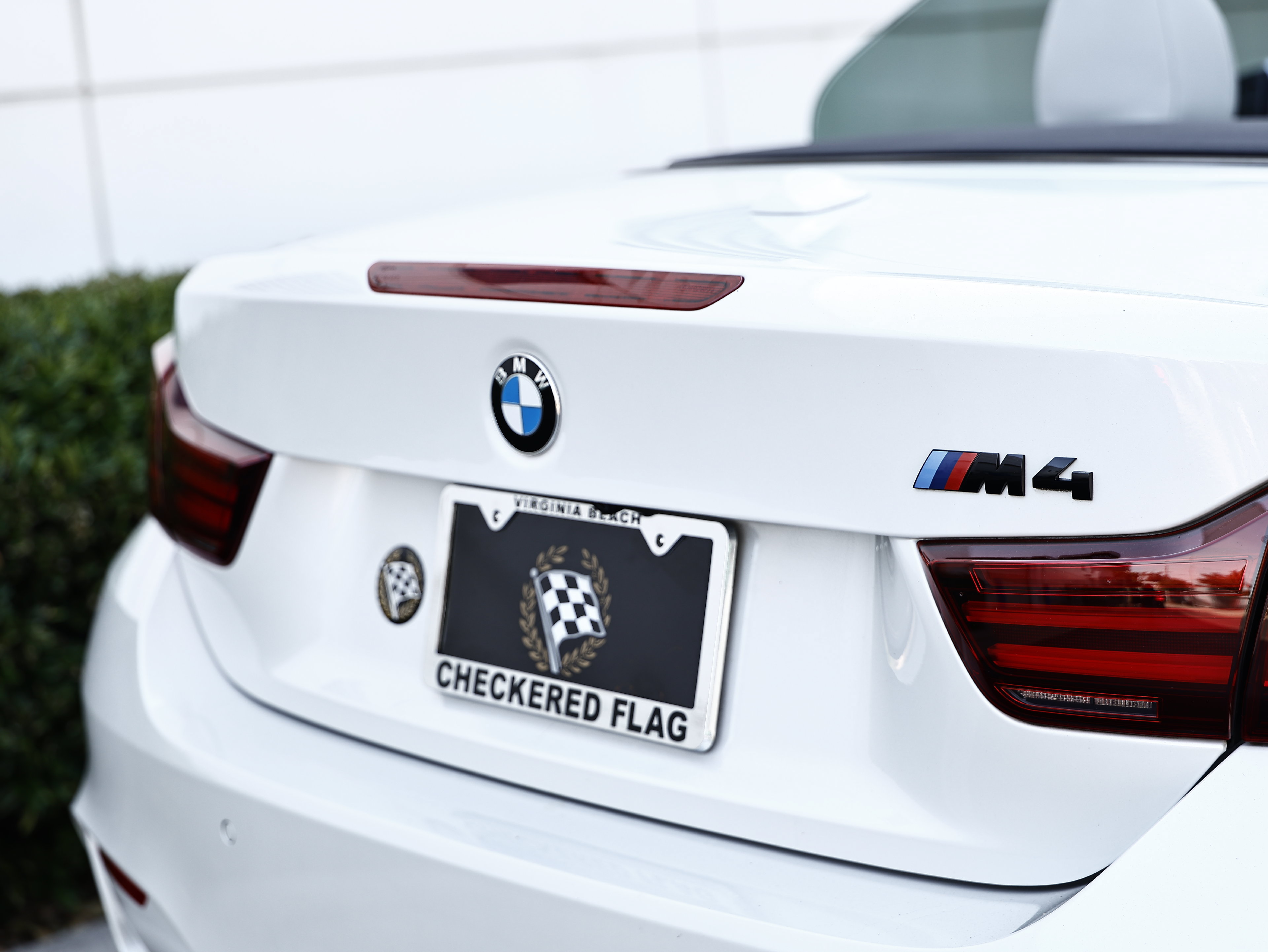 Used 2020 BMW M4 Convertible w/ Competition Package RWD image 8