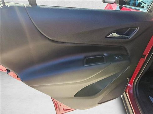 Used 2019 Chevrolet Equinox LT image 9