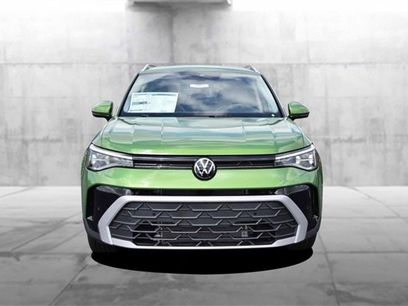 New 2025 Volkswagen Taos SE