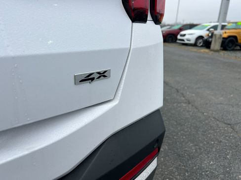 Used 2024 Kia Sorento S image 5