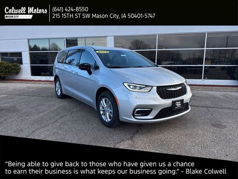 New 2026 Chrysler Pacifica Select image 1