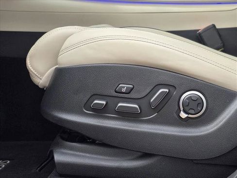 Used 2023 Genesis GV70 3.5T Sport w/ Sport Prestige Package image 13