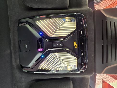 Used 2023 BMW X7 xDrive40i w/ M Sport Package image 24