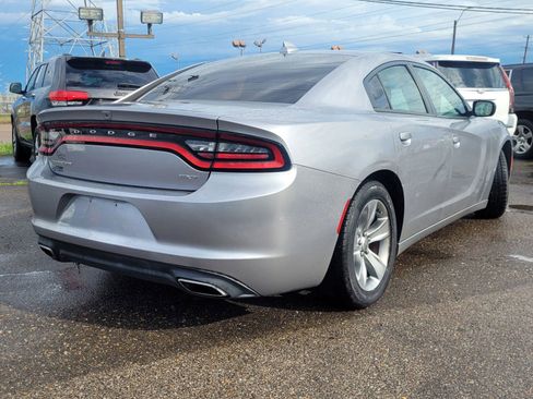 Used 2016 Dodge Charger SXT w/ Navigation & Travel Group image 6