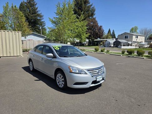 Used 2015 Nissan Sentra SV FWD image 5