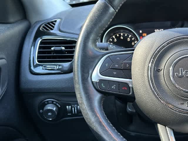 Used 2018 Jeep Compass Limited AWD/4WD image 9