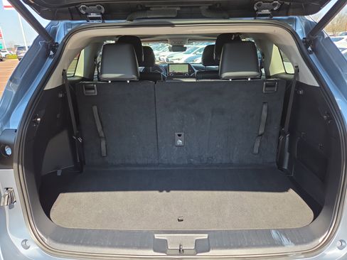 Used 2023 Toyota Highlander XLE image 37