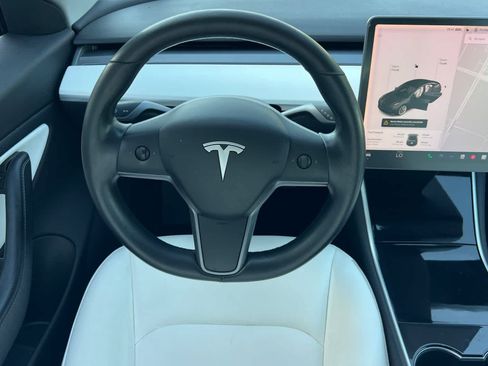 Used 2019 Tesla Model 3 Performance AWD/4WD image 14
