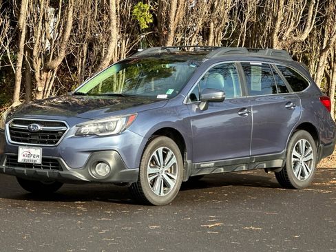 Used 2018 Subaru Outback 2.5i Limited image 8