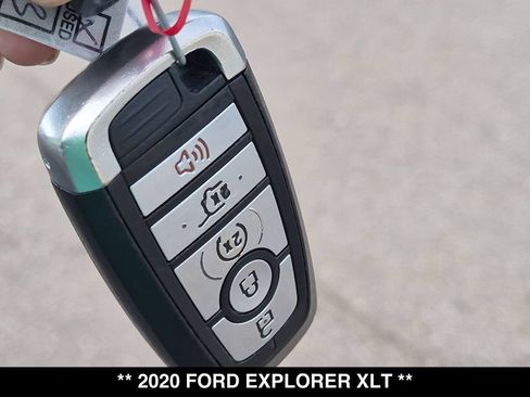 Used 2020 Ford Explorer XLT w/ Equipment Group 202A AWD/4WD image 29