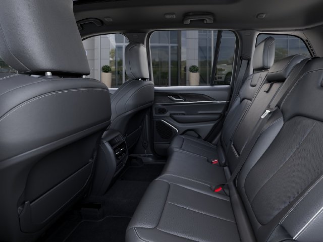 New 2027 Jeep Grand Cherokee Limited AWD/4WD image 23