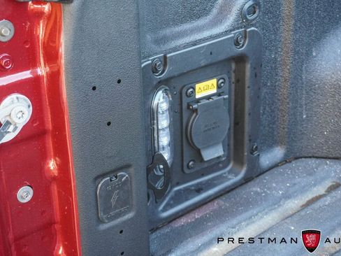 Used 2025 Ford Maverick Lariat w/ Black Appearance Package image 16