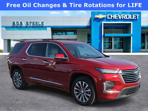 Used 2023 Chevrolet Traverse Premier FWD image 1