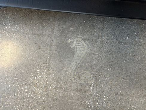 Used 2021 Ford Mustang Shelby GT500 w/ Carbon Fiber Track Pack image 13