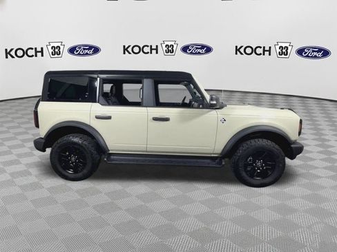 New 2025 Ford Bronco Outer Banks image 9