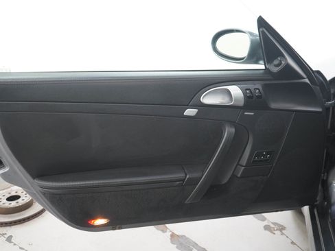 Used 2006 Porsche 911 Carrera 4 AWD/4WD image 13