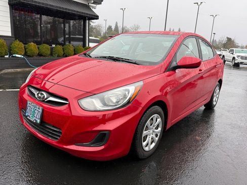 Used 2013 Hyundai Accent GLS image 2