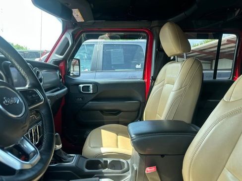 Used 2019 Jeep Wrangler Unlimited Rubicon AWD/4WD image 4
